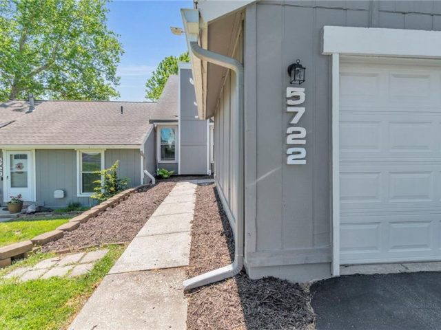 Homes for Sale in Kansas City, MO 64152 | 5722 N London Avenue