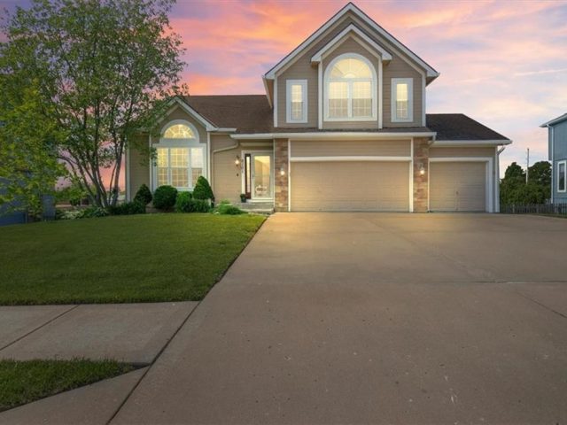 Homes for Sale in Kansas City, MO 64157 | 8101 NE 108th Terrace