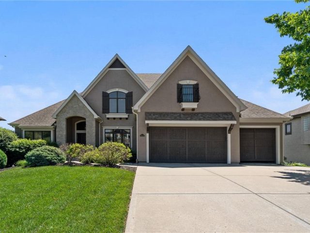 Homes for Sale in Kansas City, MO 64155 | 10233 N Prospect Avenue