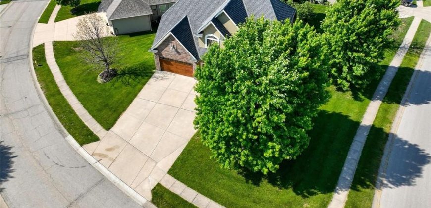Homes for Sale in Kearney, MO 64060 | 2202  Greenfield Court