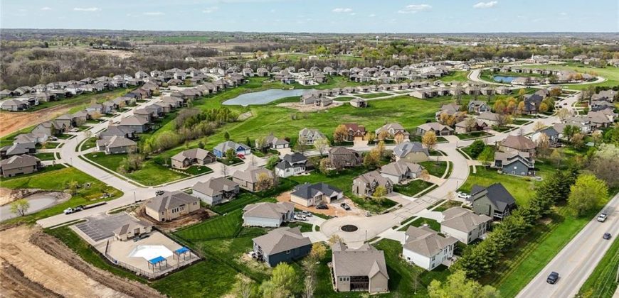 Homes for Sale in Kearney, MO 64060 | 2202  Greenfield Court