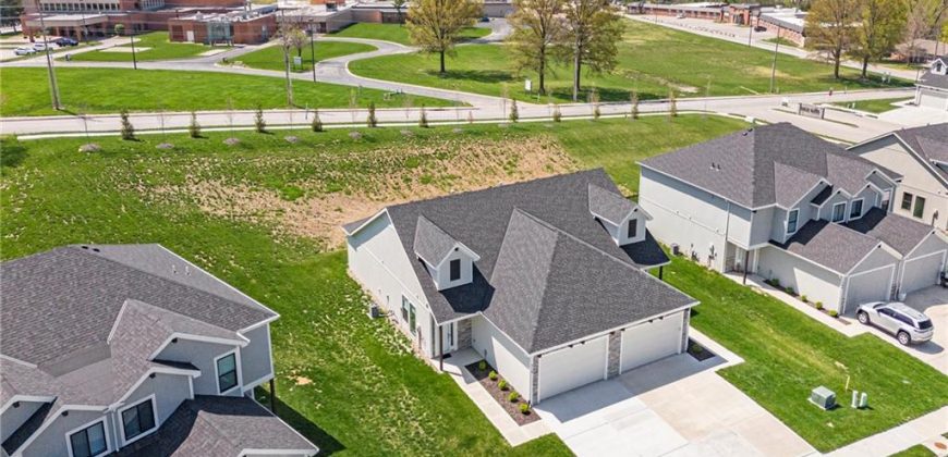 Homes for Sale in Smithville, MO 64089 | 710  Ridge Drive