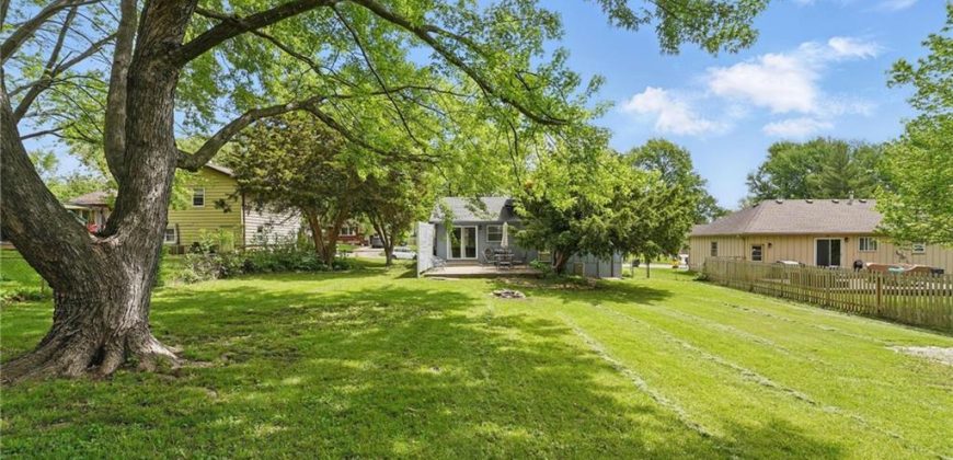 Homes for Sale in Gladstone, MO 64118 | 7522 N Lydia Avenue