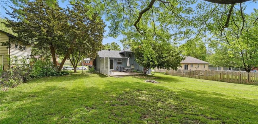 Homes for Sale in Gladstone, MO 64118 | 7522 N Lydia Avenue