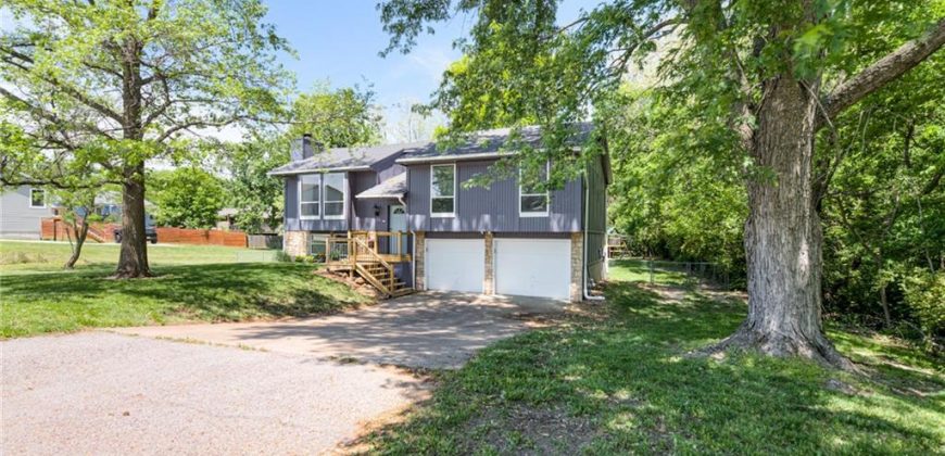 Homes for Sale in Kansas City, MO 64155 | 108 NW 105th Street