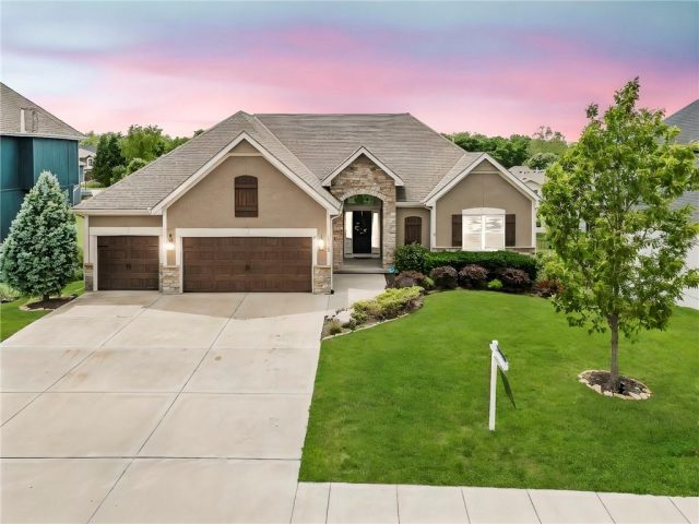 Homes for Sale in Platte City, MO 64079 | 12750 N Arbor Way