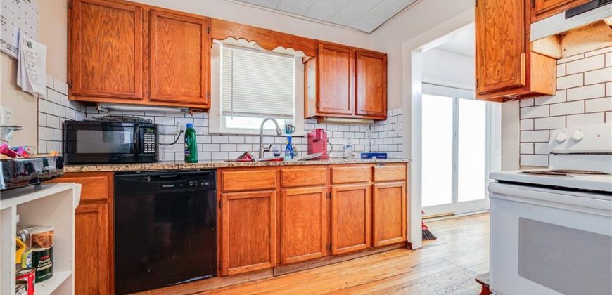 Homes for Sale in Liberty, MO 64068 | 215 S Leonard Street