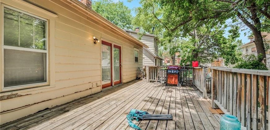 Homes for Sale in Liberty, MO 64068 | 215 S Leonard Street