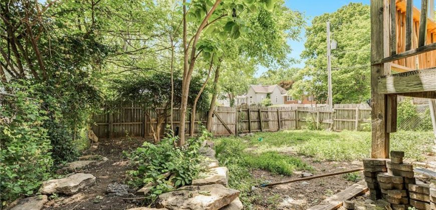 Homes for Sale in Liberty, MO 64068 | 215 S Leonard Street