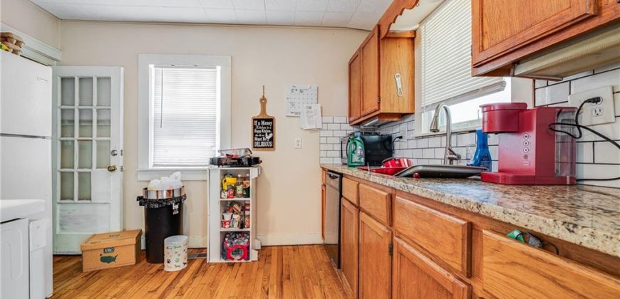 Homes for Sale in Liberty, MO 64068 | 215 S Leonard Street