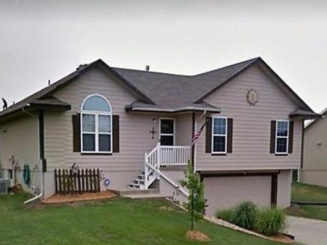 Homes for Sale in Kearney, MO 64060 | 1307  Stonecrest Drive