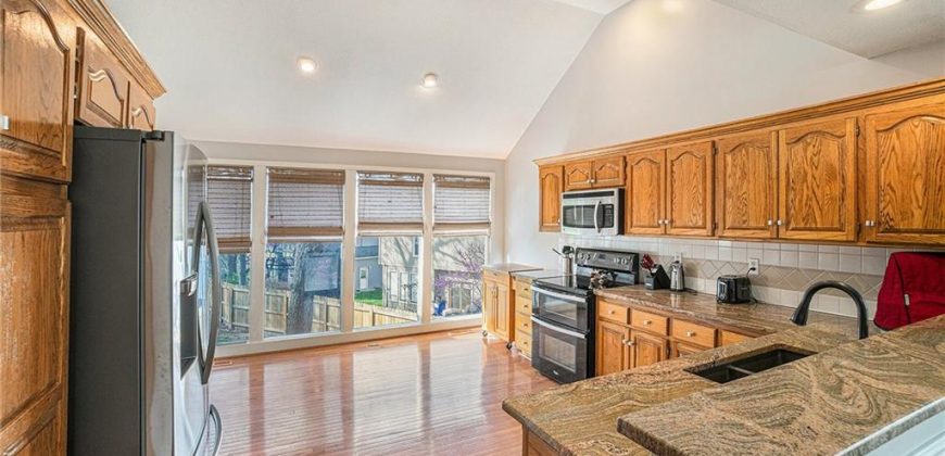 Homes for Sale in Gladstone, MO 64118 | 401 NW 51st Street