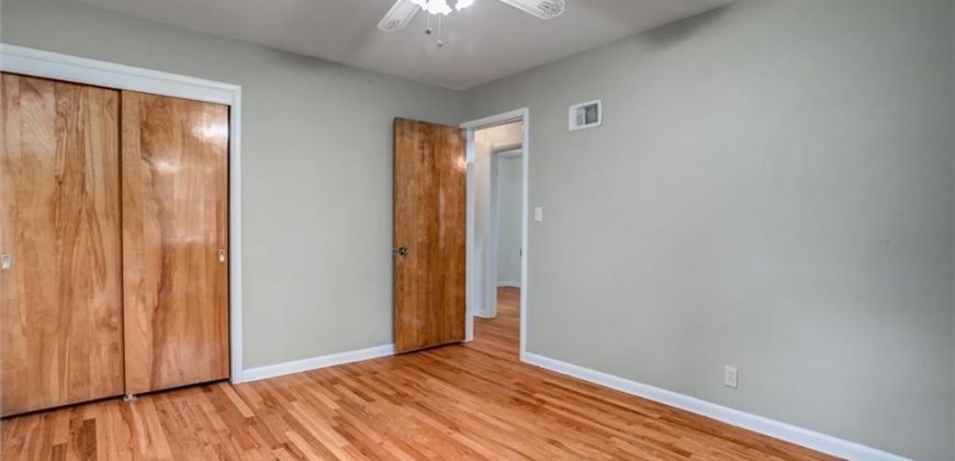 Homes for Sale in Gladstone, MO 64118 | 1403 NE 67TH Street