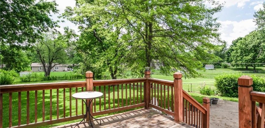 Homes for Sale in Gladstone, MO 64118 | 1403 NE 67TH Street