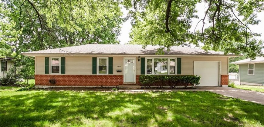 Homes for Sale in Gladstone, MO 64118 | 1403 NE 67TH Street