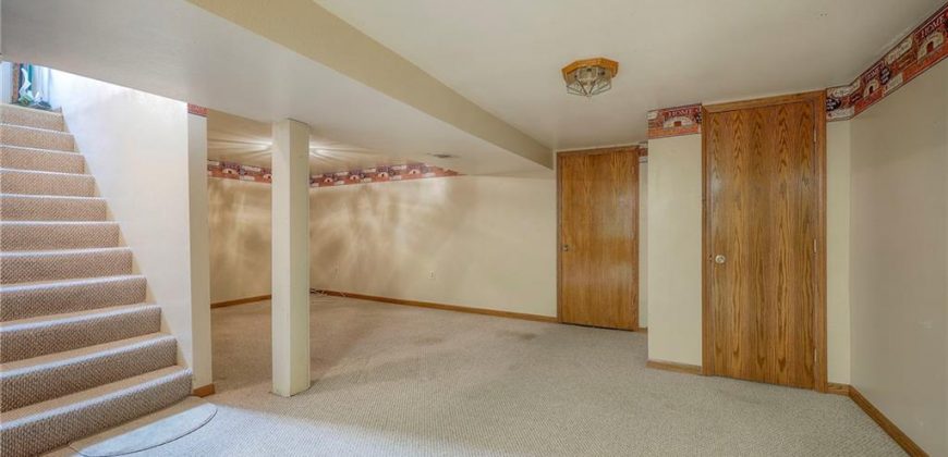 Homes for Sale in Kansas City, MO 64154 | 8713  Old Stagecoach Road