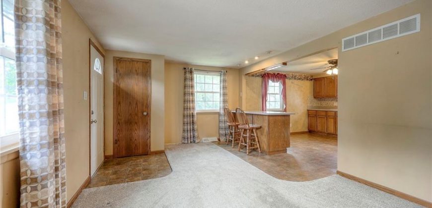 Homes for Sale in Kansas City, MO 64154 | 8713  Old Stagecoach Road
