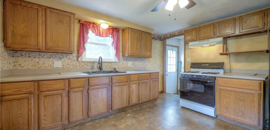 Homes for Sale in Kansas City, MO 64154 | 8713  Old Stagecoach Road