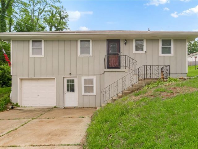 Homes for Sale in Weston, MO 64098 | 18395  HWY H
