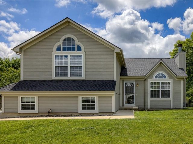 Homes for Sale in Liberty, MO 64068 | 1041  Bunting Lane