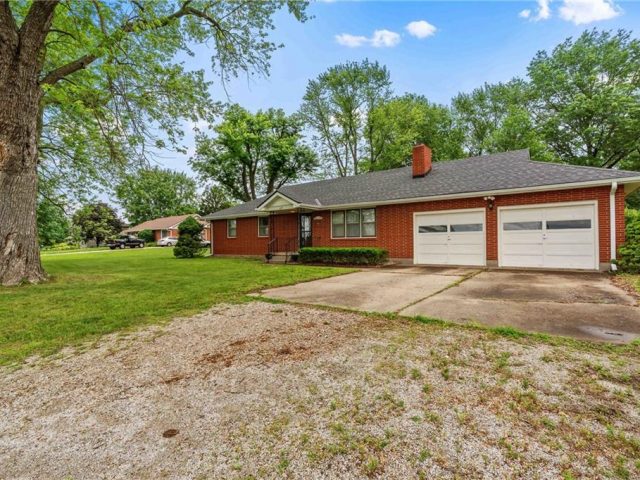 Homes for Sale in Liberty, MO 64068 | 521 S La Frenz Road