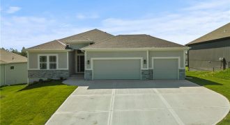 Homes for Sale in Kearney, MO 64060 | 1300  Melissa Court