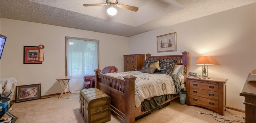 Homes for Sale in Kansas City, MO 64152 | 8516 NW 62nd Street