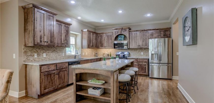 Homes for Sale in Kansas City, MO 64151 | 4102 NW 76th Terrace