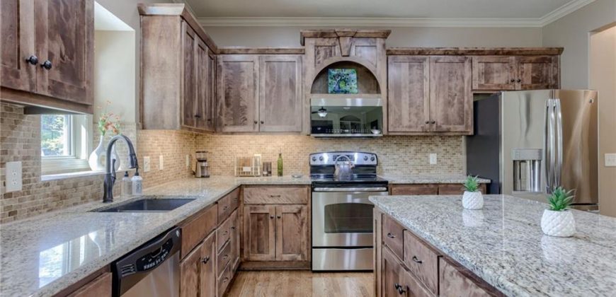 Homes for Sale in Kansas City, MO 64151 | 4102 NW 76th Terrace