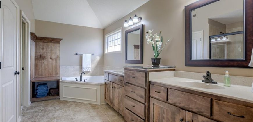Homes for Sale in Kansas City, MO 64151 | 4102 NW 76th Terrace