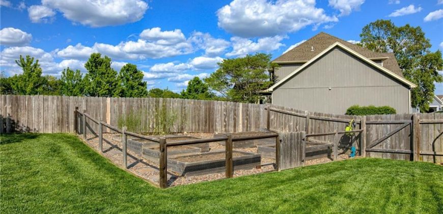 Homes for Sale in Kansas City, MO 64151 | 4102 NW 76th Terrace