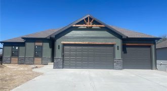 Homes for Sale in Smithville, MO 64089 | 604  Blackhawke Drive