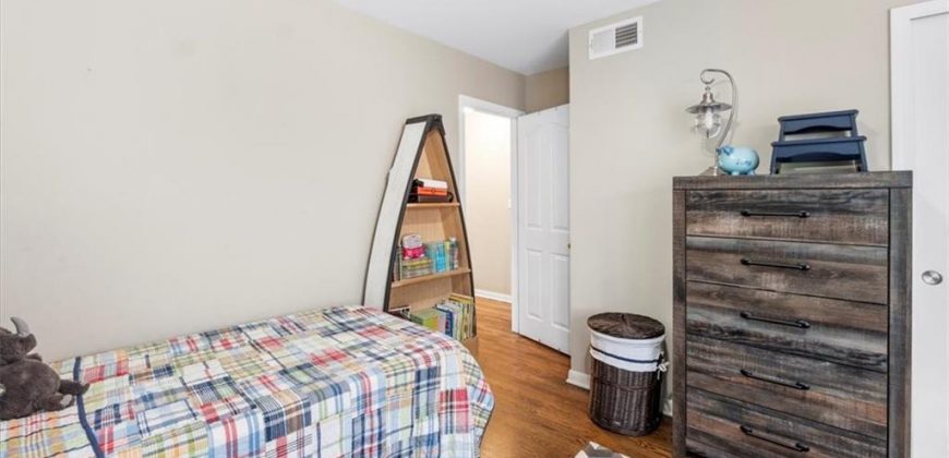 Homes for Sale in Kansas City, MO 64116 | 214 NW 43rd Terrace