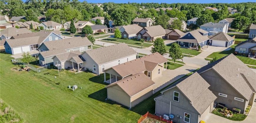 Homes for Sale in Kearney, MO 64060 | 415  Evening Star Drive