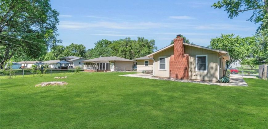 Homes for Sale in Gladstone, MO 64119 | 6505 N WALROND Avenue