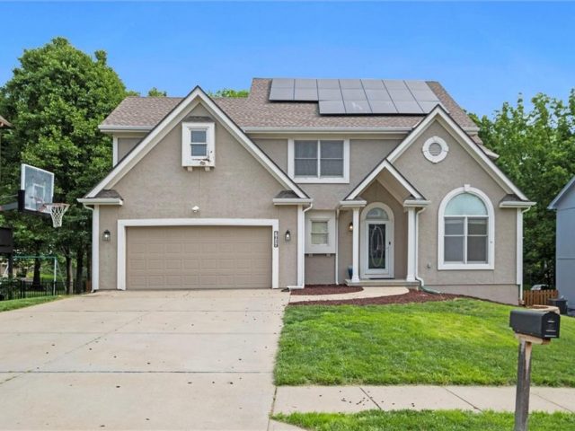 Homes for Sale in Kansas City, MO 64152 | 7614 NW 74th Street