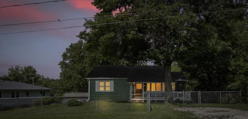 Homes for Sale in Kansas City, MO 64151 | 6608 N Edison Avenue