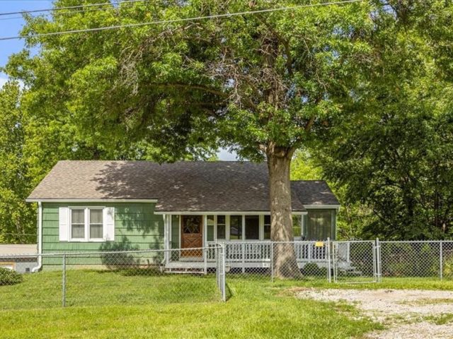 Homes for Sale in Kansas City, MO 64151 | 6608 N Edison Avenue