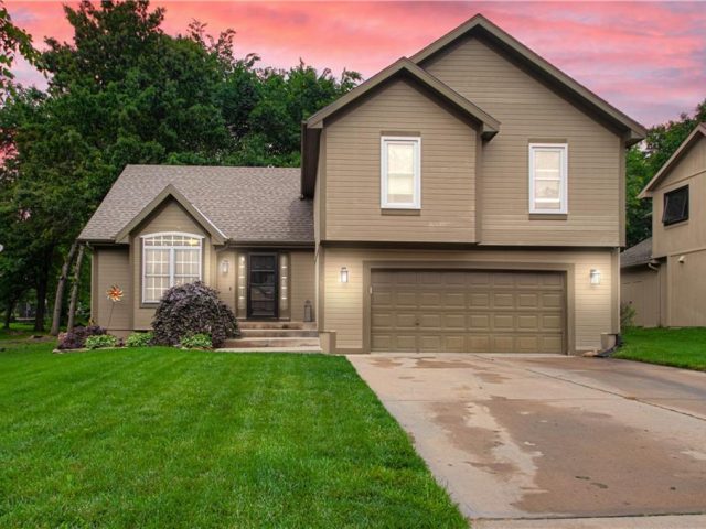 Homes for Sale in Kansas City, MO 64158 | 7301 N Donnelly Avenue