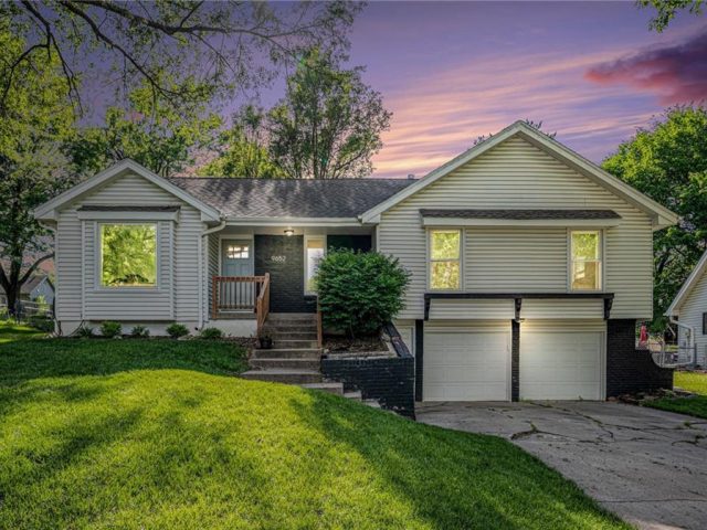 Homes for Sale in Kansas City, MO 64155 | 9652 N Campbell Street