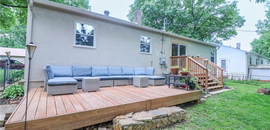 Homes for Sale in Gladstone, MO 64118 | 5904 N Howard Avenue