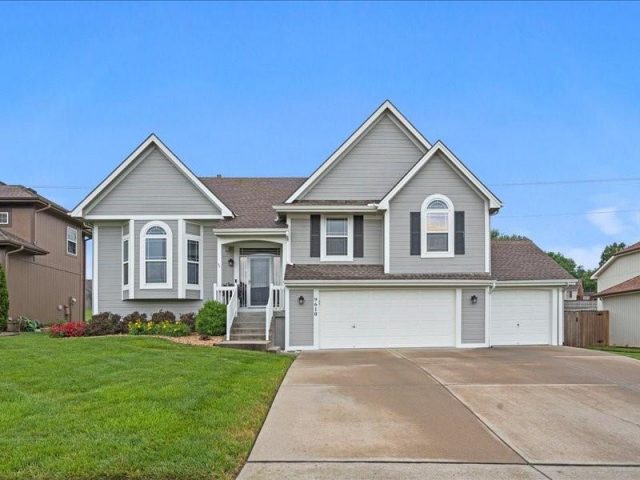 Homes for Sale in Kansas City, MO 64155 | 9610 N Highland Terrace