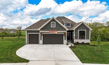 Homes for Sale in Kansas City, MO 64155 | 1510 NW 106th Terrace