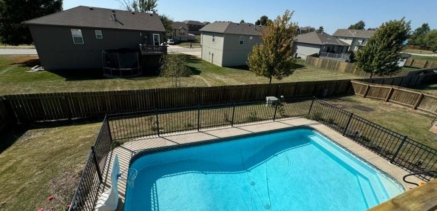 Homes for Sale in Smithville, MO 64089 | 401  Lake Meadows Drive