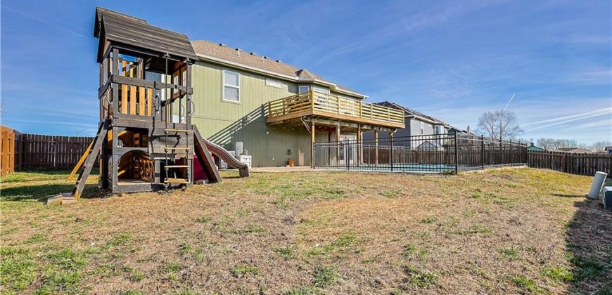 Homes for Sale in Smithville, MO 64089 | 401  Lake Meadows Drive
