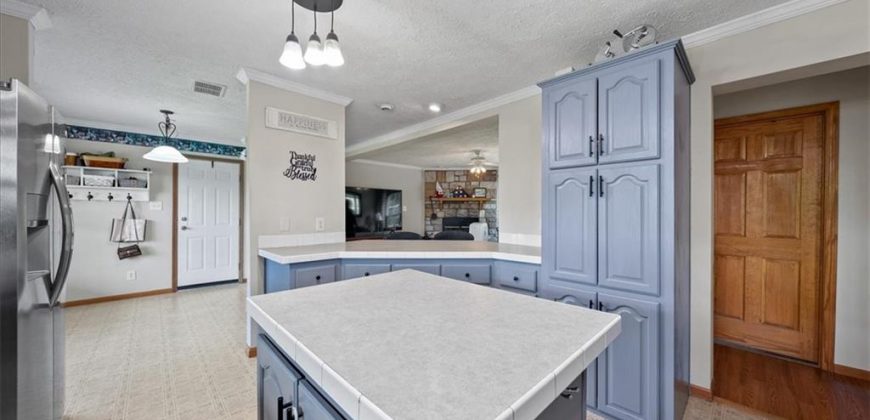 Homes for Sale in Platte City, MO 64079 | 11012  Platte River Road