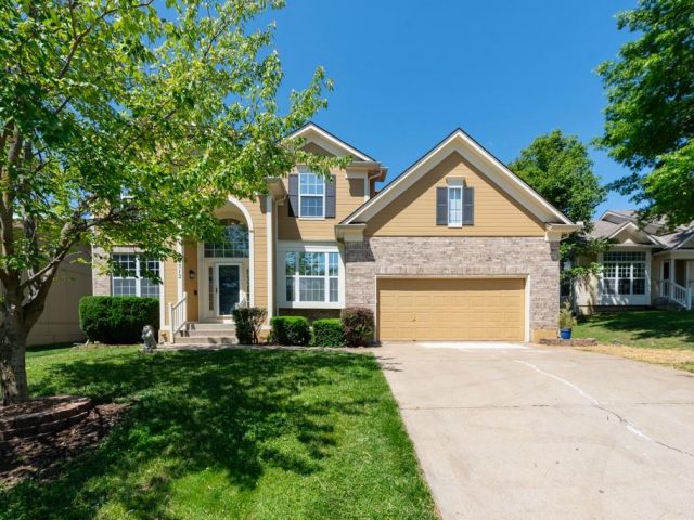 Homes for Sale in Kansas City, MO 64151 | 6512 N FISK Court