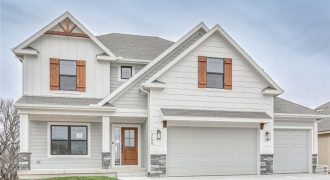 Homes for Sale in Parkville, MO 64152 | 13655 NW 70th Street