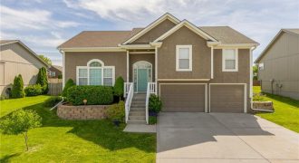 Homes for Sale in Kearney, MO 64060 | 803  Crestridge Drive
