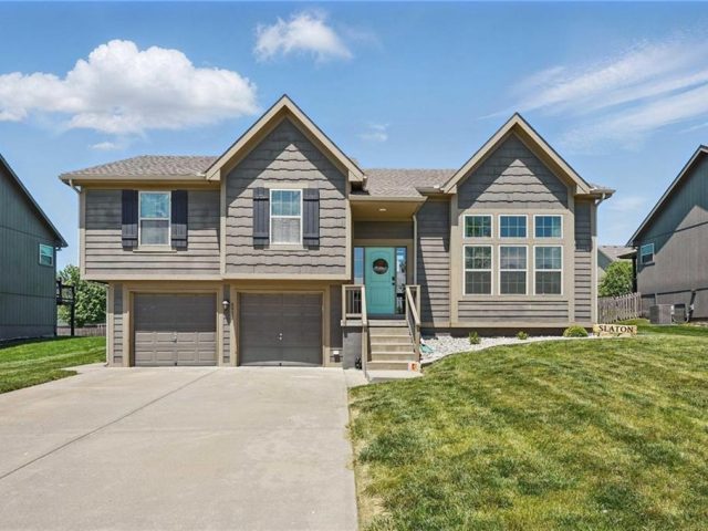 Homes for Sale in Kansas City, MO 64157 | 8922 NE 116th Terrace